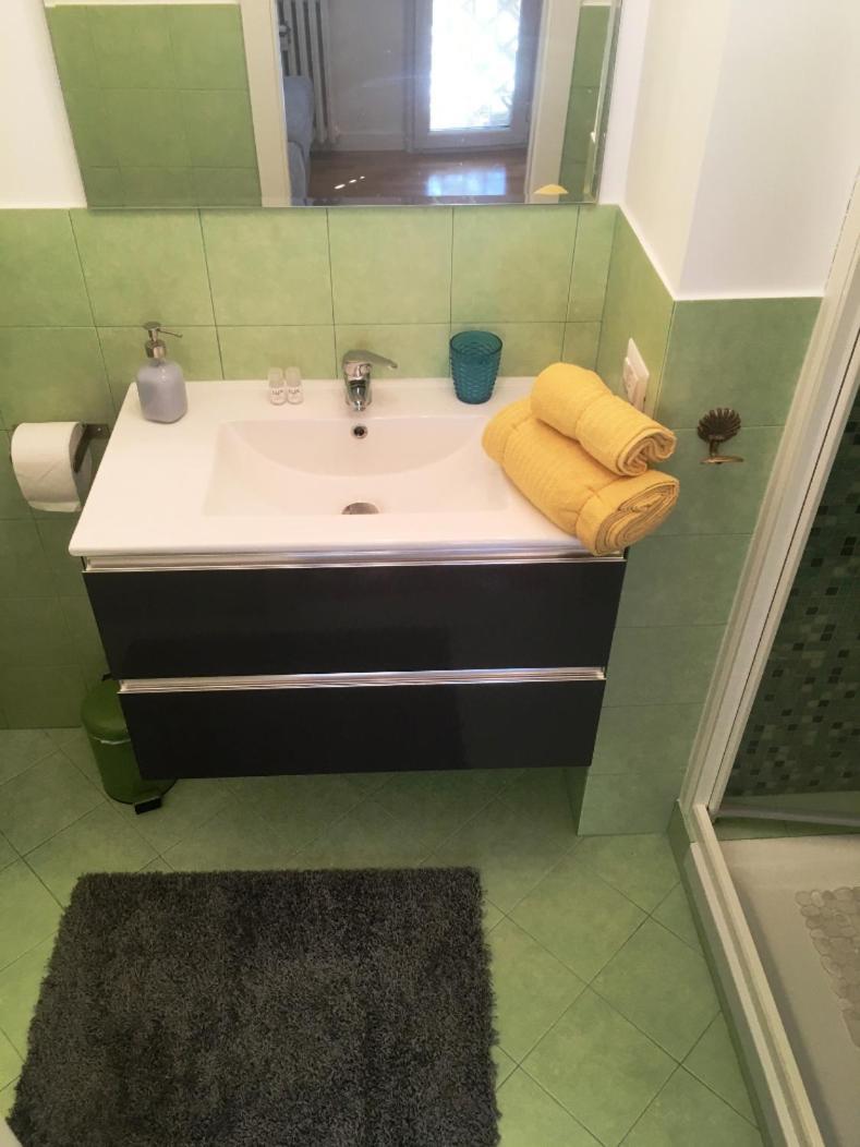 Alloggio Turistico Via Dei Faggi - Room Róma Kültér fotó